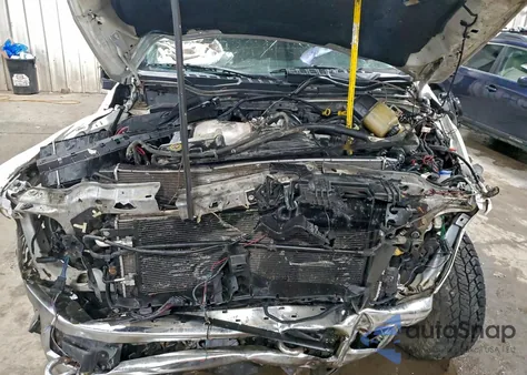 2019 Ford F350 Super Duty z USA, uszkodzony, nr VIN 1FT8W3BT8KEC19207